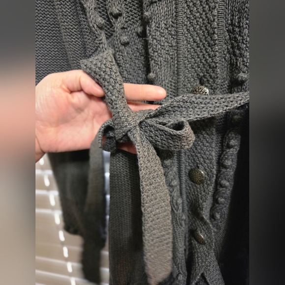 Cynthia Steffe Womend Gray Cardigan Sweater EUC Size M - Picture 6 of 11